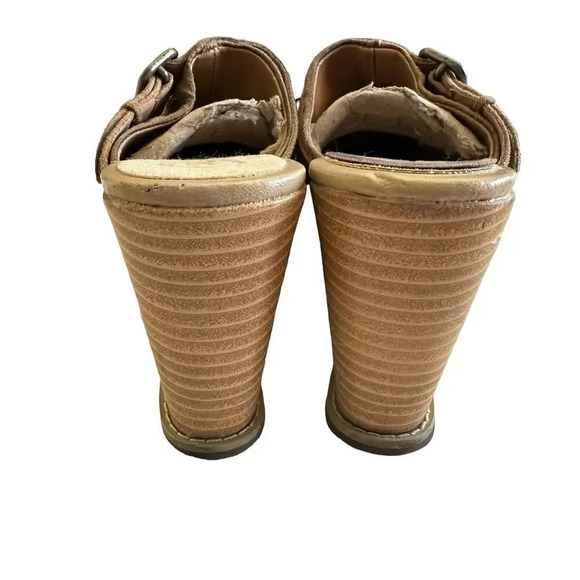 Vintage Candies's Clarah Suede‎ Wedge Women's 8.5 Tan Y2K Buckle Slip On - Picture 6 of 9